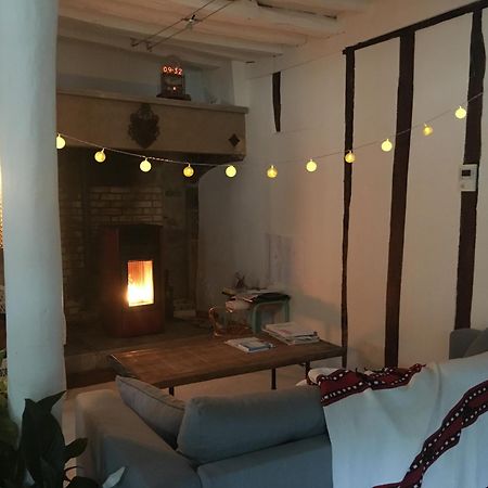 Вилла Grande Maison A Semur En Plein Coeur Historique Экстерьер фото