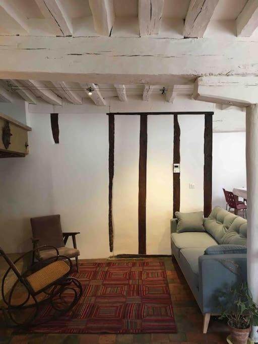Вилла Grande Maison A Semur En Plein Coeur Historique Экстерьер фото