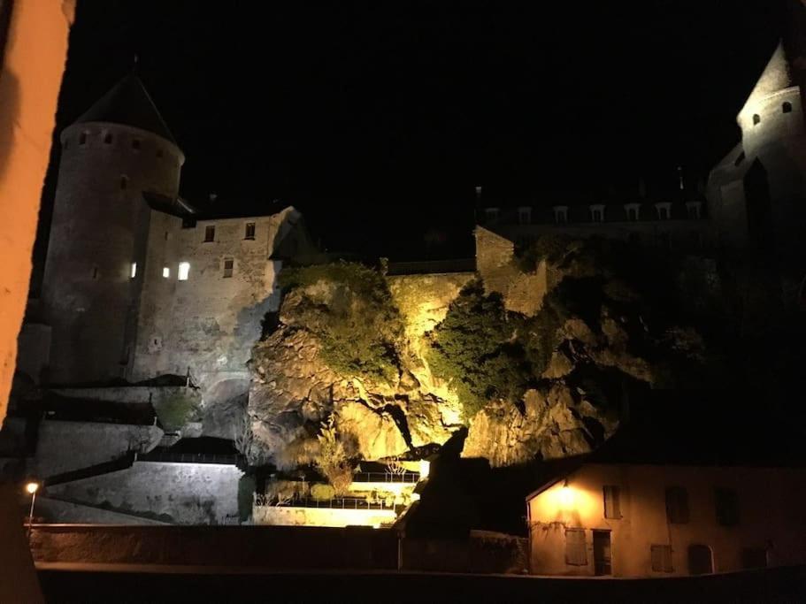 Вилла Grande Maison A Semur En Plein Coeur Historique Экстерьер фото