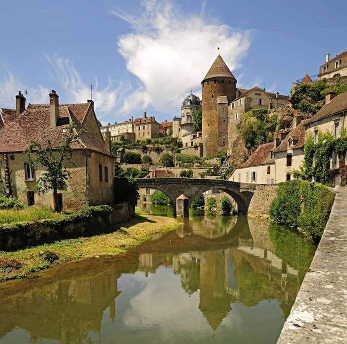 Вилла Grande Maison A Semur En Plein Coeur Historique Экстерьер фото
