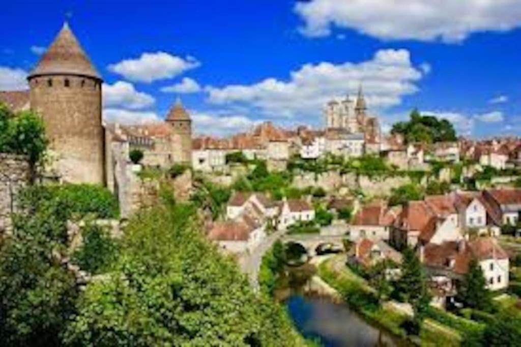 Вилла Grande Maison A Semur En Plein Coeur Historique Экстерьер фото